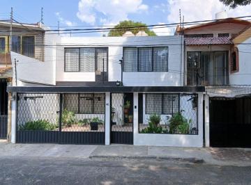 Casa de 3 habitaciones, Azcapotzalco · Casa con Excelente Ubicación en Ex Hacienda El Rosario, Azcapotzalco