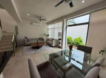 Casa · 210m² · 3 Recámaras · 2 Estacionamientos · Casa Amueblada en Renta en Arbolada | 3 Recámaras | 3 Niveles | Seguridad 24/7