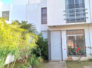 Casa de 2 habitaciones, Bahía de Banderas · Casa Bien Cuidada de 2 Pisos en San Vicente, Nayarit ($9,500 Mxn/mes)