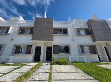 Casa · 120m² · 3 Recámaras · 2 Estacionamientos · Casa en Venta en Cancún de 3 Recámaras - Jardines del Sur 5