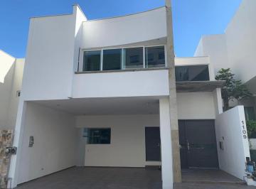1 · Casa en Venta en Privanzas 5o Sector