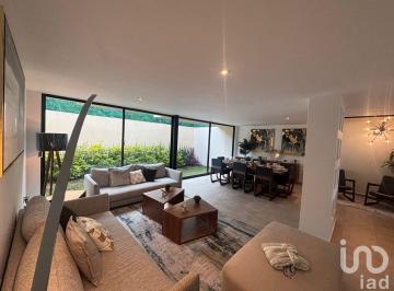 Casa · 221m² · 3 Recámaras · 2 Estacionamientos · Queretaro, Zibata, Casa en Venta