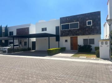 Casa de 3 habitaciones, Querétaro · Casa con 458 m² Superficie de Terreno y 3 Recámaras en Venta, Rinconada Jurica