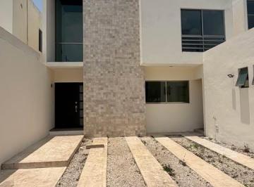 Casa en condominio Renta 300m² de 4 habitaciones · Amplia Casa en Renta en Zona Norte | 4 Recámaras | Privada Detrás de La Unive
