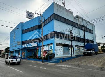 Local comercial · 750m² · Local en Aguila