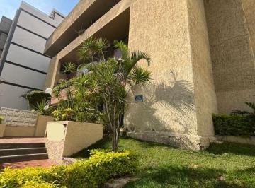 Departamento de 3 habitaciones, Guadalajara · Departamento de 105 m² con 2 Recámaras 1 Estudio en Renta en Country Club