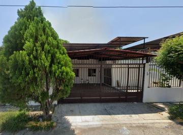 Casa de 3 habitaciones, Lázaro Cárdenas · Venta de Casa Muelle La Laguna Comunal Morelos La Orilla