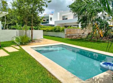 Casa · 394m² · 4 Recámaras · 3 Estacionamientos · Casa en Residencial Lagos del Sol Cancún Quintana Roo