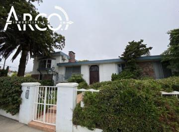 Fachada · Casa en Venta y Renta en San Marino// House For Sale And Rent