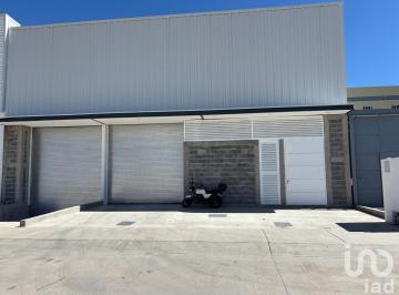 Bodega comercial · 412m² · 1 Recámara · 2 Estacionamientos · Bodega en Renta en Cobalto Norte Aguascalientes