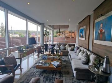 Casa · 600m² · 3 Recámaras · 5 Estacionamientos · Jardines en La Montaña, Residencia Moderna en Renta
