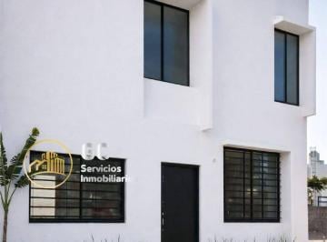 Casa de 3 habitaciones, Manzanillo · Casa Astoria en Fraccionamiento El Dorado, Salahua