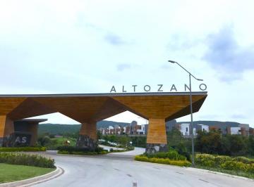 Terreno / Lote · 450m² · Terreno en Venta en Altozano