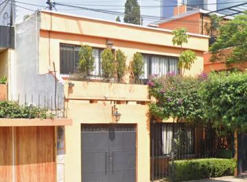 Casa de 3 habitaciones, Coyoacán · Casa en Venta en Coyoacán Cerca del Centro
