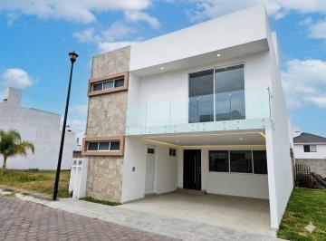 Casa de 3 habitaciones, San Andrés Cholula · Residencia en Morillotla en Privada Cerrado con Roof Garden y Jardín