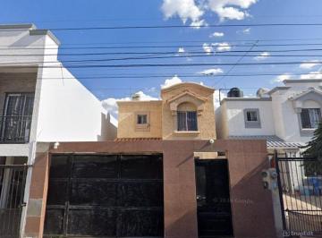 Casa de 4 habitaciones, Chihuahua · Casa en Venta en Lomas Montecarlo, Chihuahua, Chihuahua