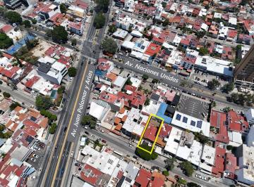 Casa de 3 habitaciones, Zapopan · Casa Para Remodelar, Como Oficinas o Desarrollo Vertical