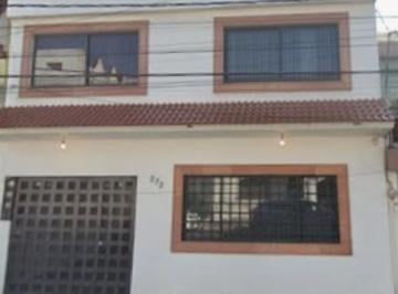 Casa de 3 habitaciones, Iztacalco · Venta de Casa en Ciudad de Mexico Iztacalco Viaducto Piedad Albino Garcia