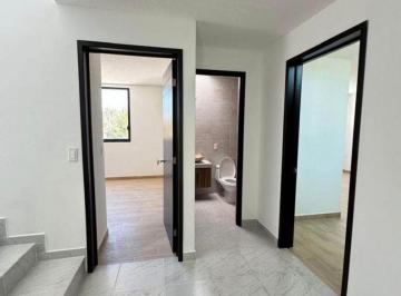 Casa de 4 habitaciones, Toluca · Casa en Venta Frente a Parque Cientificos Toluca!