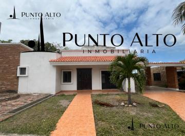 Casa · 180m² · 3 Recámaras · 4 Estacionamientos · Casa en Renta Col. Minerva