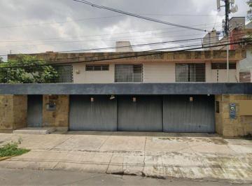 Casa de 4 habitaciones, Zapopan · Casa en Renta en Ciudad del Sol, Zapopan, Jalisco