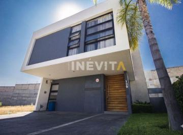Casa de 4 habitaciones, Zapopan · Casa en Venta, Coto Británico, Valle Imperial, Zapopan Jalisco