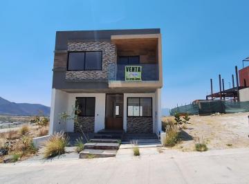 Casa · 170m² · 4 Recámaras · 2 Estacionamientos · Casa en Fraccionamiento Senderos de Monte Verde