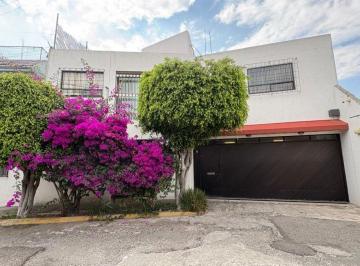 Casa de 4 habitaciones, Puebla · Amplia Casa con Doble Fachada y Elevador en Venta en Col El Vergel