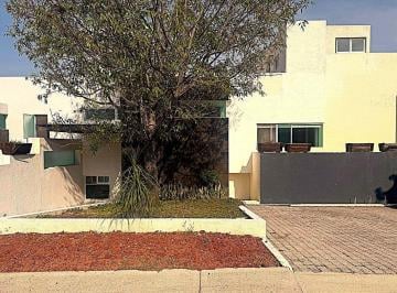 Casa de 3 habitaciones, Querétaro · Casa en Renta, Misión Conca