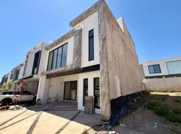 Casa de 5 habitaciones, Zapopan · Casa en Venta Solares Zapopan Jalisco
