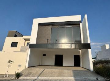Casa · 319m² · 3 Recámaras · 2 Estacionamientos · Casa - Fraccionamiento Porto Cumbres