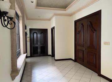 Casa de 3 habitaciones, San Pedro Garza García · Casa en Renta en Bosques del Valle