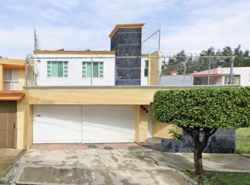 Oficina · 474m² · 7 Recámaras · 4 Estacionamientos · Casa en Renta con Uso de Suelo Para Oficinas en Colonia Camino Real