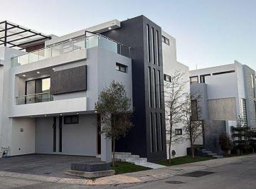 Casa de 4 habitaciones, Zapopan · Casa en Venta Valle Imperial Bosques