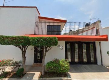 Casa de 4 habitaciones, La Paz · Casa en Venta en Sauces Floresta Los Reyes, Estado de México.