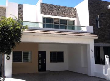 Casa · 210m² · 3 Recámaras · 2 Estacionamientos · Casa en Venta, con Alta Plusvalía en Residencial Bonaterra.