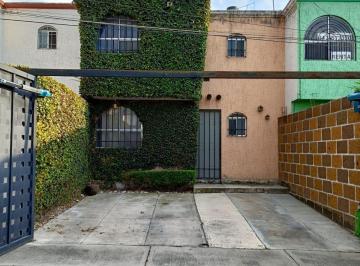 Casa · 105m² · 3 Recámaras · 2 Estacionamientos · Casa en Venta en Misión San Carlos Querétaro