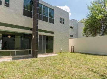 1 · Casa en Venta en Bosques del Vergel, Monterrey