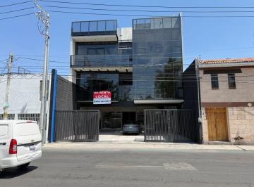 Local comercial , Querétaro · Local en Renta - Av Zaragoza Esquina 05 de Febrero