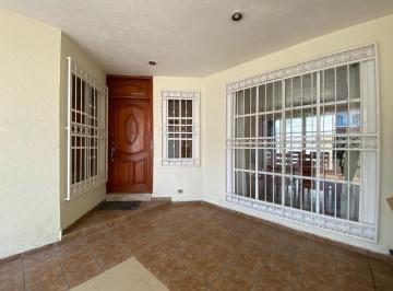 Casa · 218m² · 3 Recámaras · 1 Estacionamiento · Casa Amueblada en Renta Col Atasta Villahermosa