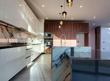 Casa en condominio · 627m² · 4 Recámaras · 4 Estacionamientos · Casa en Venta, Fraccionamiento Villa Verona, Zapopan
