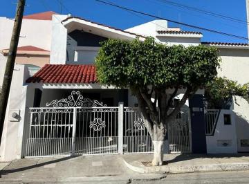 Casa · 3 Recámaras · 1 Estacionamiento · Casa en Renta en El Toreo