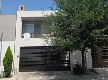 1 · Casa en Renta en Privada San Patricio