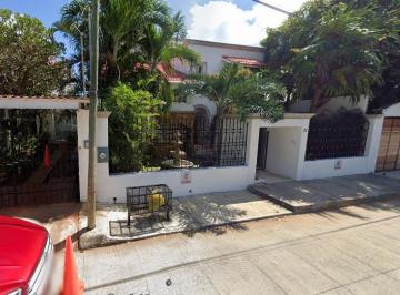 Casa de 4 habitaciones, Benito Juárez · Casa en Venta en Calle Lima 26, Col. Supermanzana 2, Cancún, Quintana Roo.