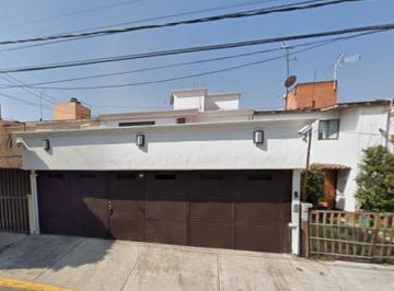Casa de 4 habitaciones, Iztapalapa · Casa en Venta en Lomas Estrella
