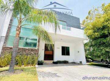 Casa de 4 habitaciones, Zapopan · Casa en Renta Villa Verona Zona Virreyes Zapopan