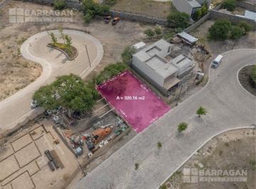 Terreno / Lote · 320m² · Terreno de Oportunidad en Condominio Lagos Lomas del Campanario Norte