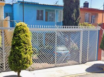 Casa de 3 habitaciones, Tláhuac · Casa en Venta en Tláhuac