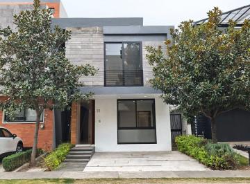 Casa en condominio de 4 habitaciones, Zapopan · Casa en Venta en Bosques Vallarta Coto Magnolia