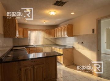 Casa · 250m² · Casa de Oportunidad en Lomas